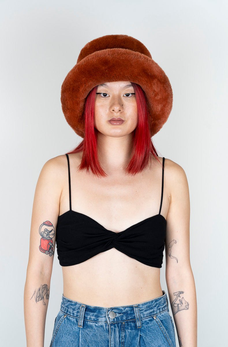 CARAMEL BUCKET HAT